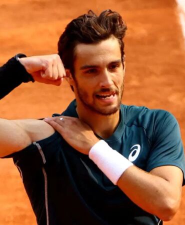 Lorenzo Musetti Fransa Açık'ta yarı finalde^